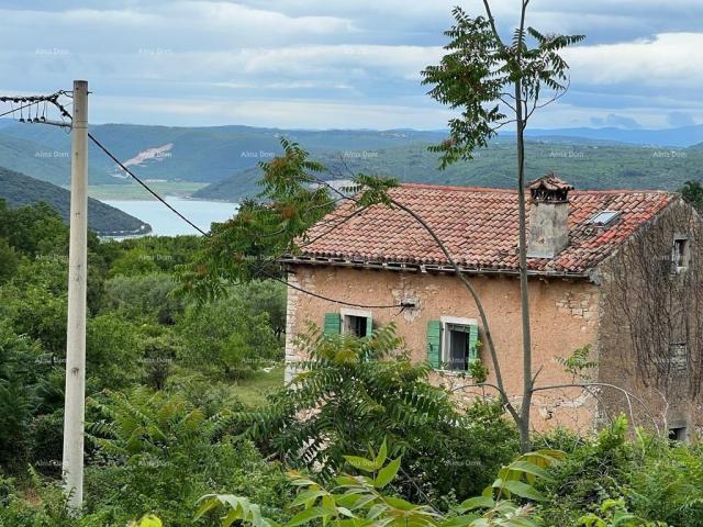 Kuća Prodaje se kuća za renovaciju, Rakalj