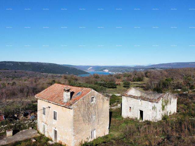 Kuća Prodaje se kuća za renovaciju, Rakalj