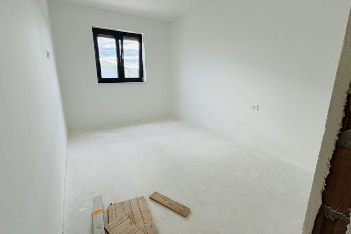 Istra, Umag, NOVOGRADNJA, Stan na drugom katu NKP 66. 84 m2