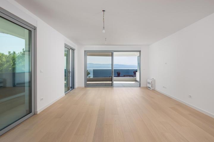 Opatija, trosoban stan NKP 104 m2 u novogradnji