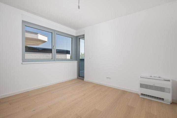 Opatija, trosoban stan NKP 104 m2 u novogradnji