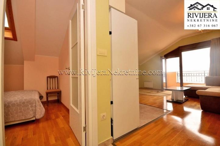 Two-bedroom apartment with sea view Zelenika Herceg Novi