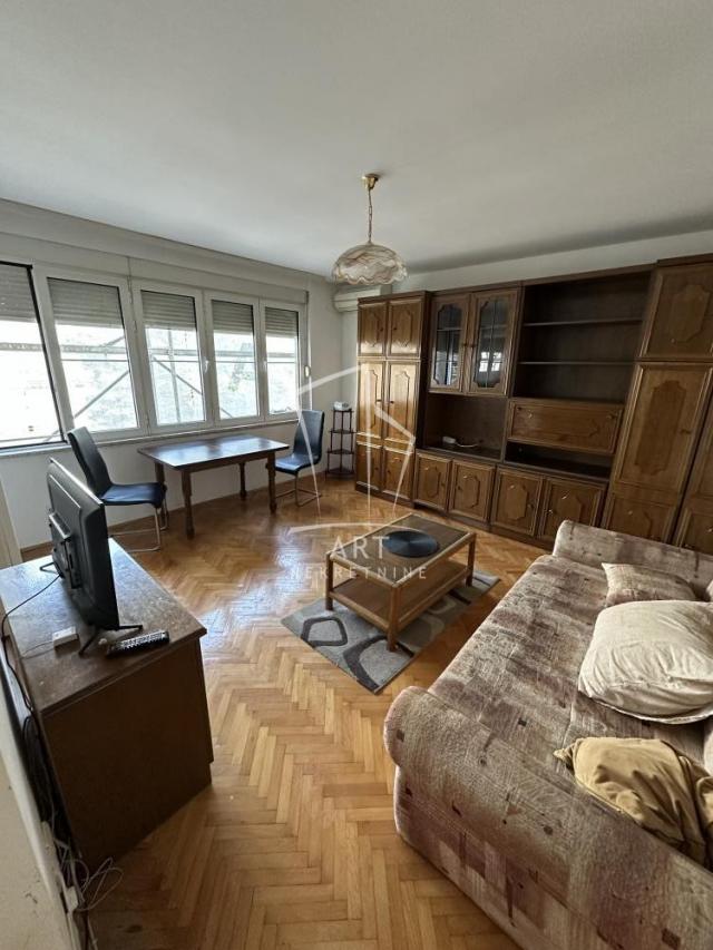 Odlična lokacija, u samom centru, mereno 42m2 ID#8801