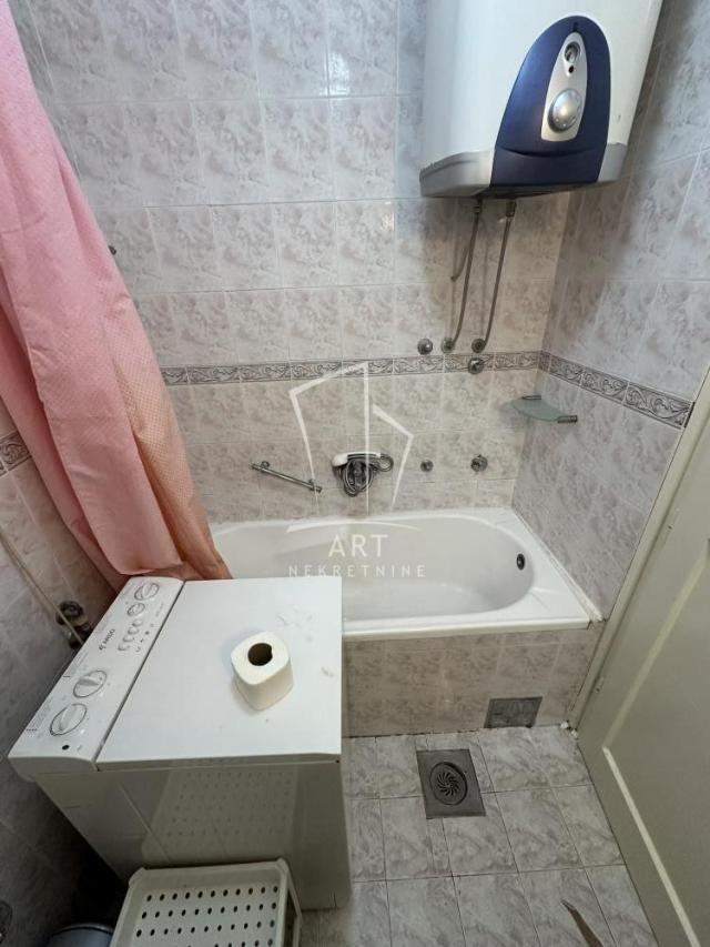 Odlična lokacija, u samom centru, mereno 42m2 ID#8801