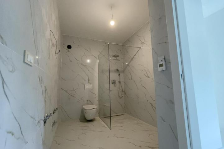 Rijeka, Banderovo, luksuzan penthouse NKP 185 m2