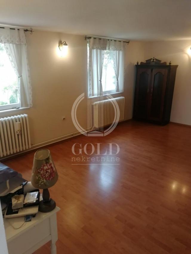 Jodna Banja - Đorđa Bešlina, Kompletna etaža kuće,  115m2, 1000 eur ID#1841