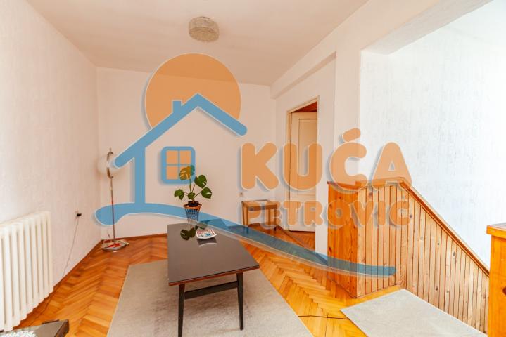 Kuća na Bubnju 272m2, 9, 4 ari placa