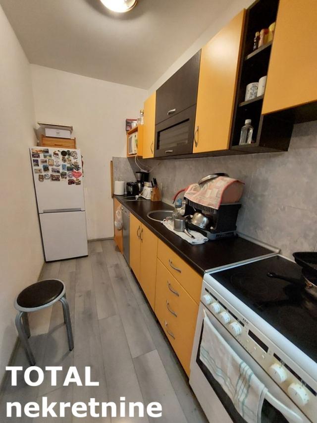 2. 5 Dvoiposoban stan NOVI SAD, 106000€