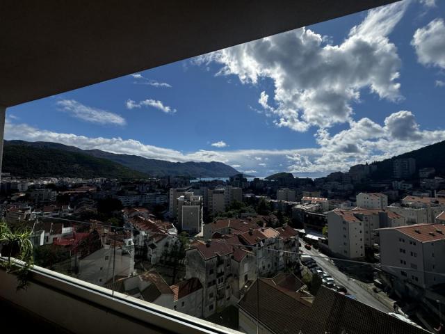 For Sale: Luxurious Spacious Penthouse 140 m2, Budva