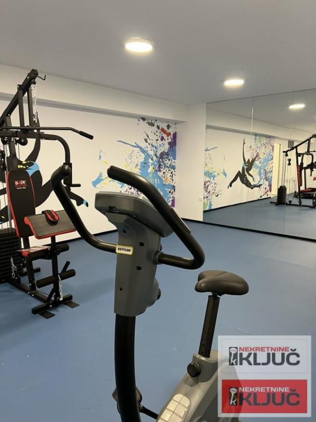 NOVO NASELJE, 130 m2, LUX, Četvorosoban sa pdv, Garaža, Ostava, Fitnes