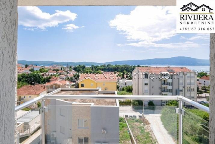 For sale spacious penthouse in Tivat