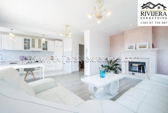 For sale spacious penthouse in Tivat