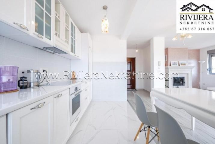 For sale spacious penthouse in Tivat