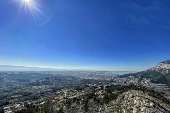 Klis, zemljište/kuća 3684m2