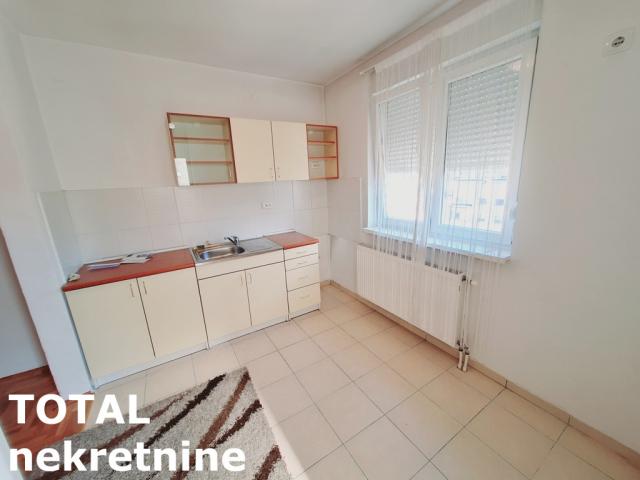 1 Jednosoban stan NOVI SAD, 74150€