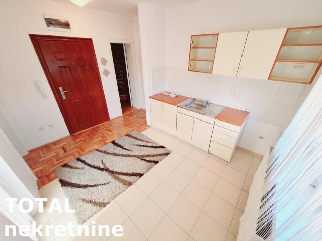 1 Jednosoban stan NOVI SAD, 74150€