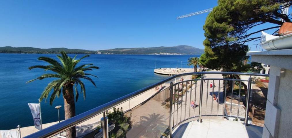 For rent: Penthouse with a sea view, Tivat