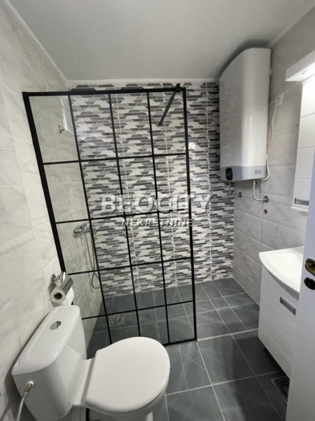 Novi Beograd, Bežanijska kosa 1, Stojana Aralice, 5. 0, 220m2, 2200EUR