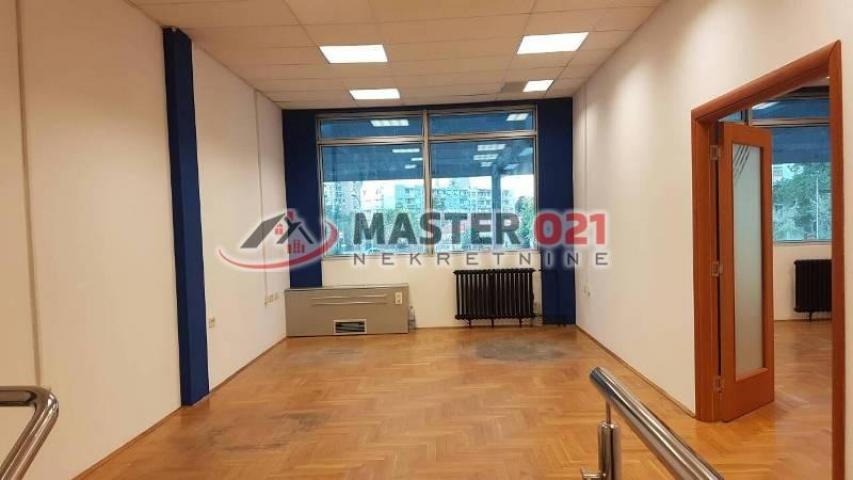 POSLOVNI PROSTOR 120 M2 KOD SAJMA