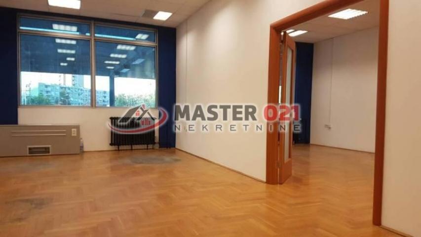 POSLOVNI PROSTOR 120 M2 KOD SAJMA