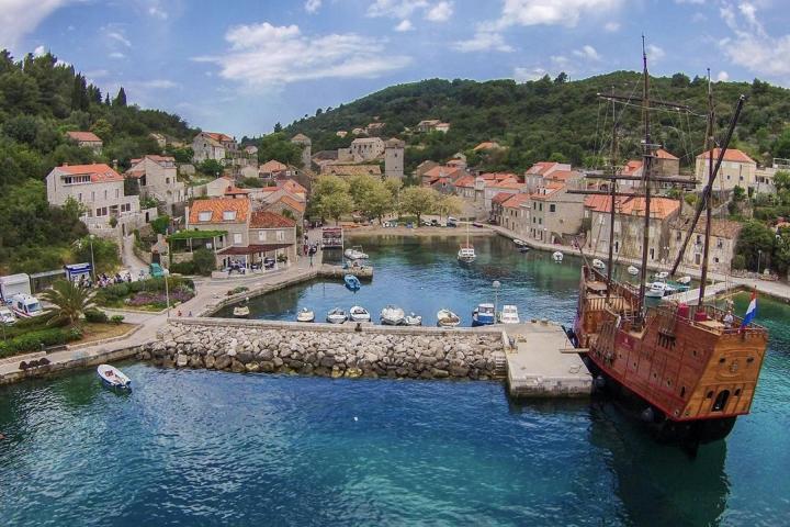 Otok Šipan, građevinsko zemljište 2. 600 m2