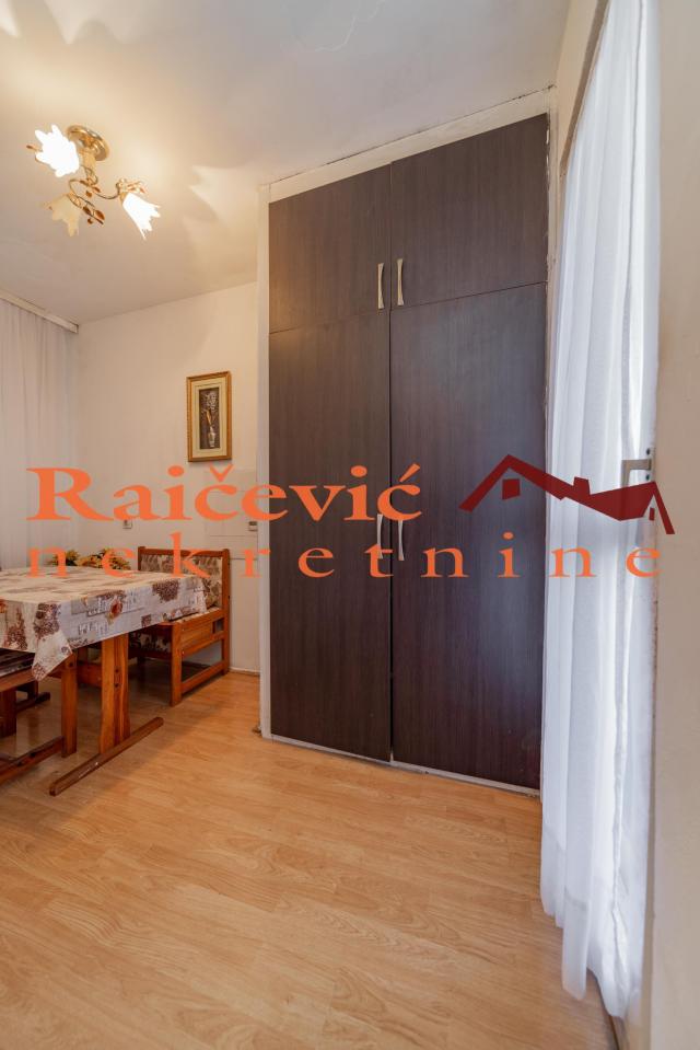 RAKOVICA LABUDOVO BRDO 67m2 , 2L , 130000e