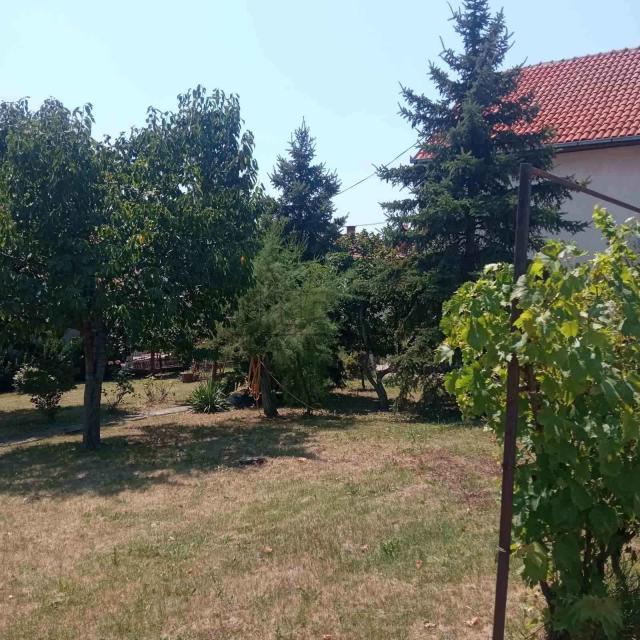 Kuća u Dragobraći kod Kragujevca, 244 m2, plac 787 m2 - lep pogled, mirno okruženje, dobra povezanos