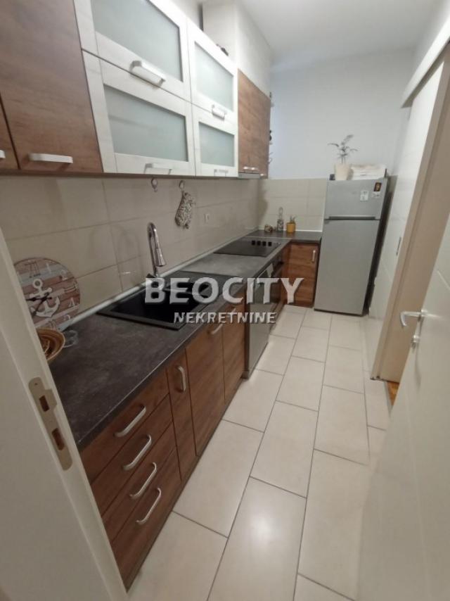 Novi Sad, Sajam, Bogoboja Atanackovica, 2. 0, 60m2, 600EUR