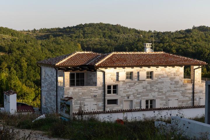 Istra, Momjan, moderna kamena vila