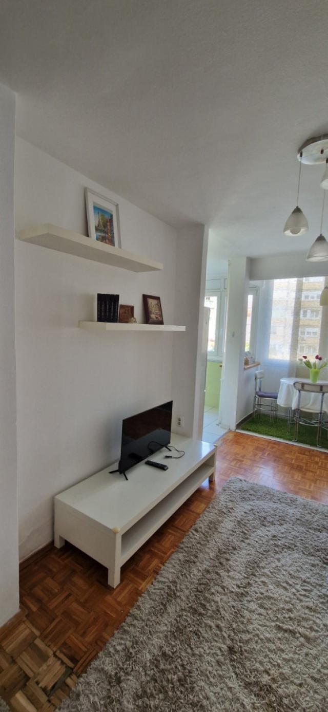 NOVI SAD - BULEVAR - 58. 00 m2