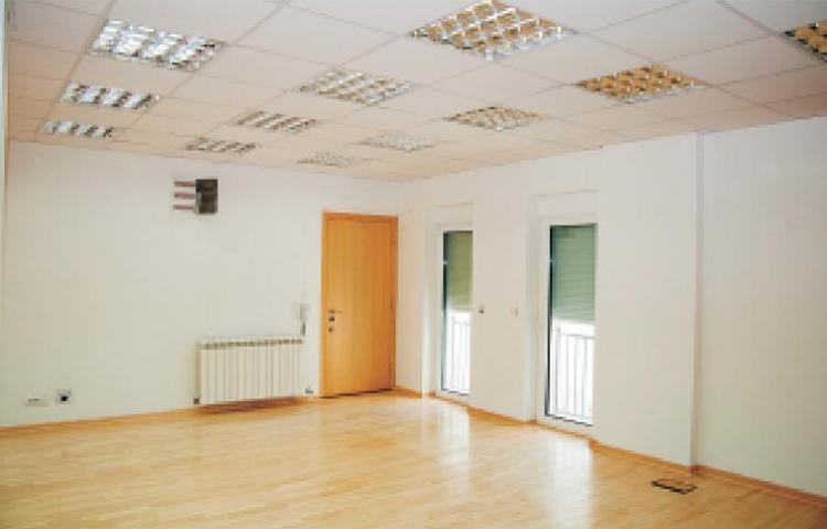 ZEMUN ZEMUN 200m2 , 1200e