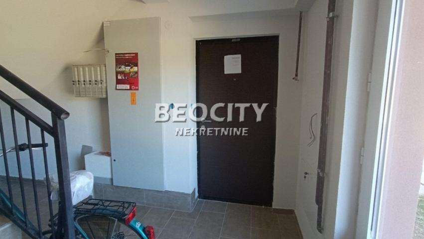 Obrenovac, Obrenovac (mesto), Majora Nebojše Tepavca, 44m2, 35300EUR Adaptacija u stan