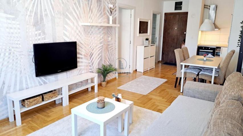 Banjica, Bulevar JNA, 45 m2