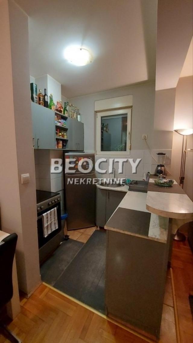 Novi Sad, Grbavica, Lasla Gala, 2. 5, 50m2, 129990EUR