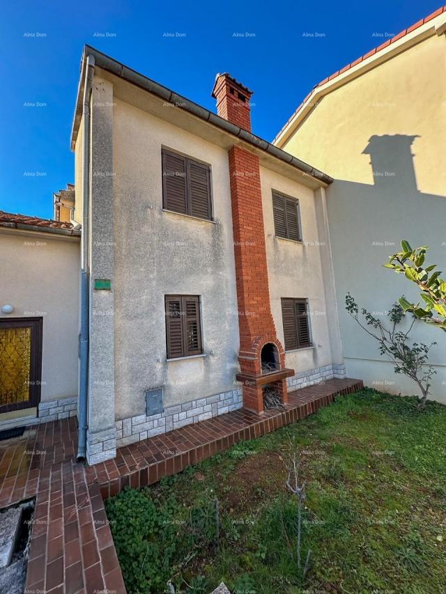 House House for sale in a great location, Pula!