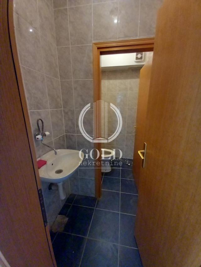 PRODAJA Lokal: NOVI SAD-Novi Sad-Telep, 42. 00m2, 42. 00m2, 66180 eur ID#6813