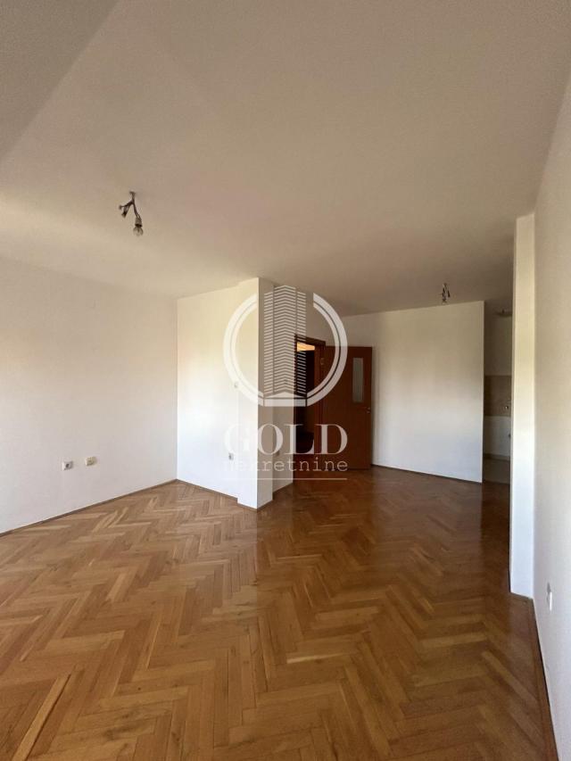 Bul. Jovana Dučića. Četvorosoban! 94m2, 1400eur/m2! ID#7490