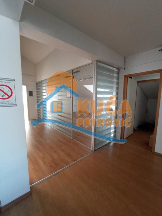 Izdaje se poslovni prostor 150m2!