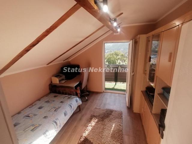 Sremska kamenica-Uknjižena kuća 90 m2 sa Pogledom za Uživanje na Top Lokaciji-065/385 8880