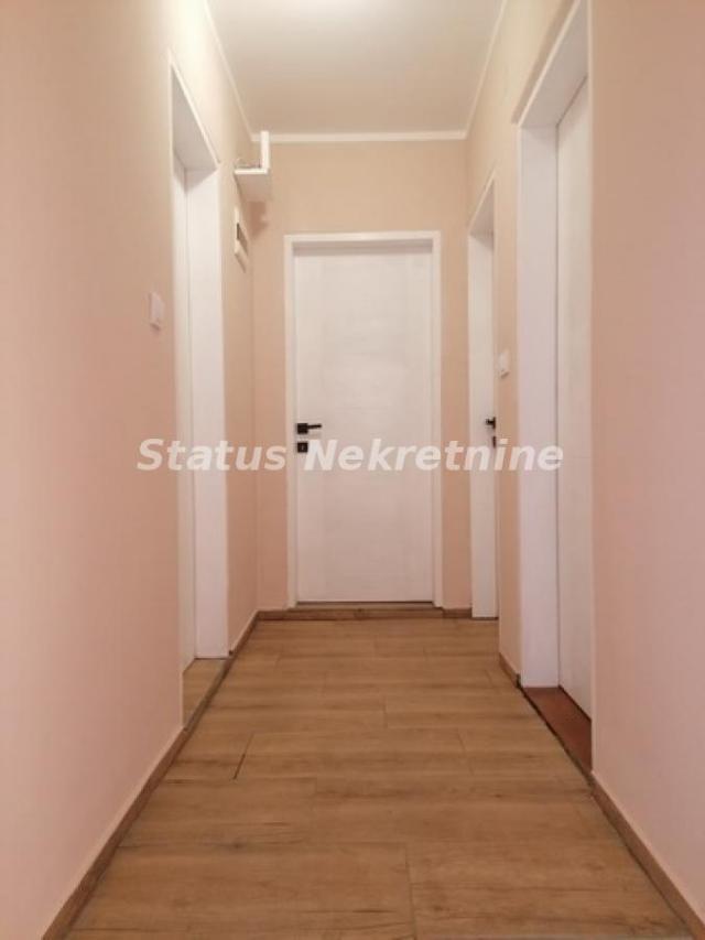 Sremska kamenica-Uknjižena kuća 90 m2 sa Pogledom za Uživanje na Top Lokaciji-065/385 8880