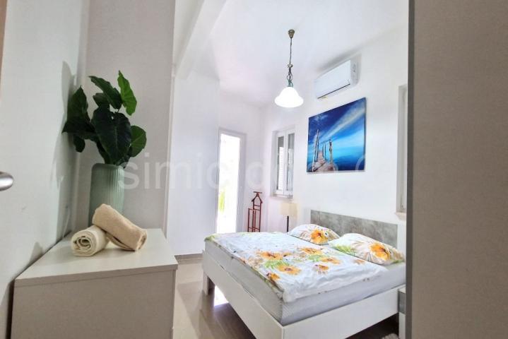 Namješteni trosobni apartman, Sumartin