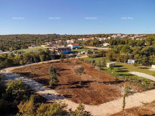 Građevinsko zemljište Prodaja uređenog građevinskog zemljišta, blizina mora i plaža, Marčana!