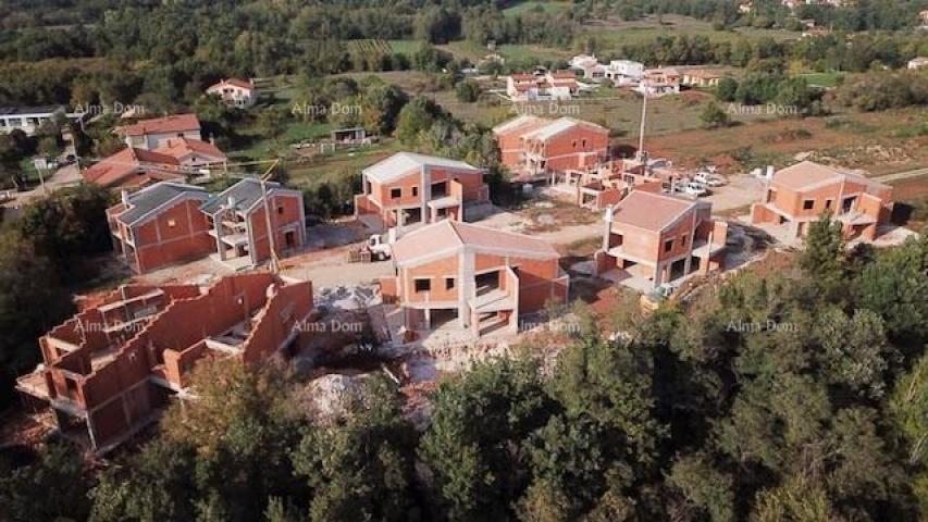 House Resort with Family Stone Villas near Labin