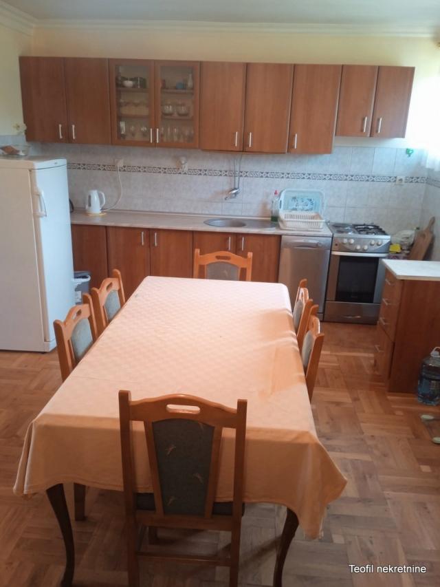 ZEMUN ZEMUN - PLAVI HORIZONTI 255m2 , 120 , 290000e