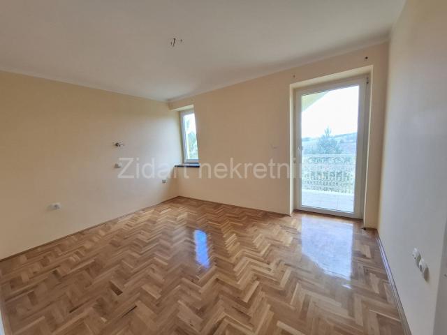 Tornik,  Kuća 250 m2, 4 ara, Preporuka