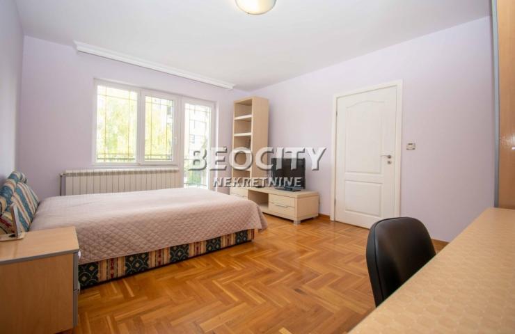 Zemun, Donji grad, Radoja Dakića, 5. 0, 300m2, 1500000EUR