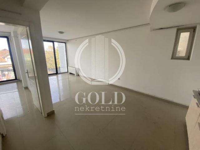 IZDAVANJE Poslovni prostor: NOVI SAD-Novi Sad-Adice, 200m2, 1400 eur ID#6326