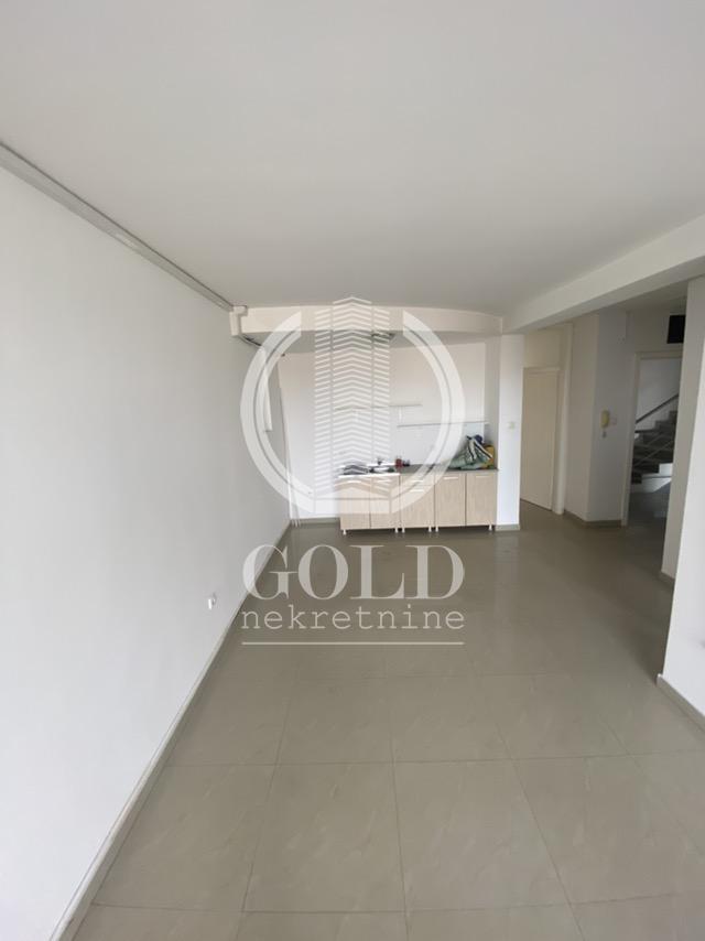 IZDAVANJE Poslovni prostor: NOVI SAD-Novi Sad-Adice, 200m2, 1400 eur ID#6326