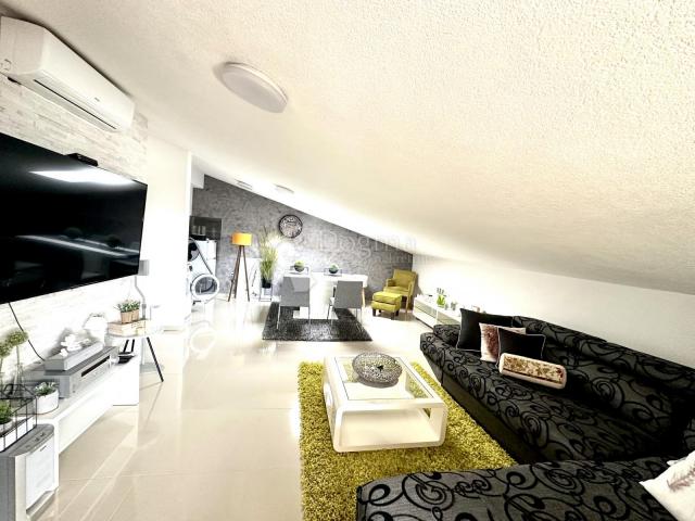 PENTHOUSE Crikvenica 162m2 sa pogledom na more 