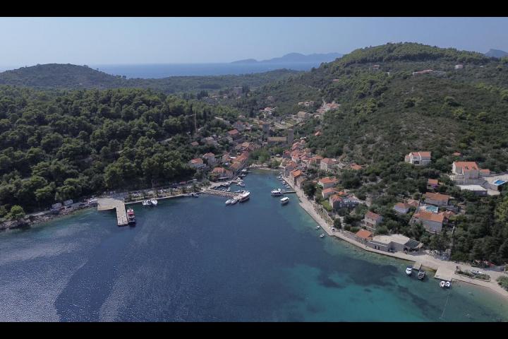 Otok Šipan, građevinsko zemljište 502 m2, drugi red do mora